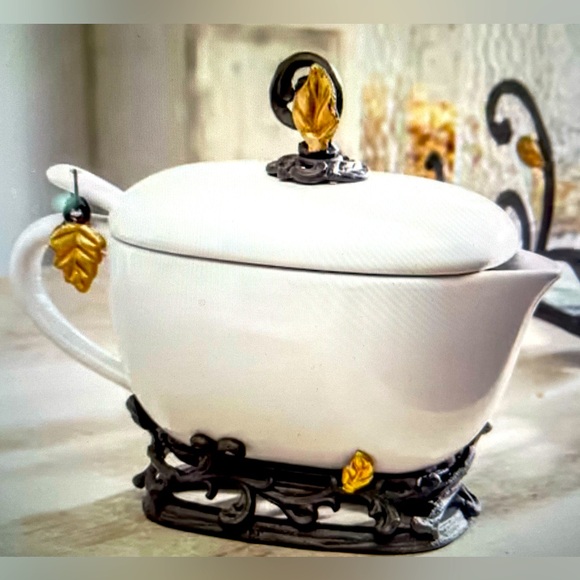 Gold Leaf Sauce Boat With Ladle And Aluminum Metal Base. Gg Gold Leaf Collection - Picture 2 of 2